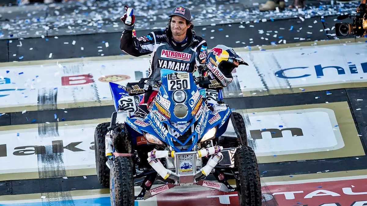 Marcos Patronelli en boxes durante una carrera