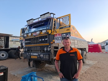 Gerard De Rooy junto al