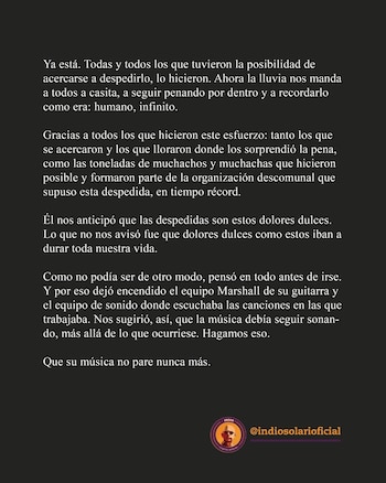 Captura de pantalla de un texto en español sobre fondo oscuro, con un logo circular y la cuenta @indiosolariioficial en la parte inferior