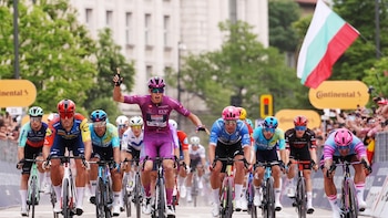 Paul Magnier vuelve a ganar en Sofía y Thomas Silva retiene la 'maglia rosa'
