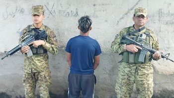 Menor de 15 años fue capturado tras extorsionar a su padrastro en el occidente de El Salvador