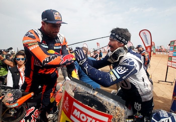 El saludo del norteamericano Skyler