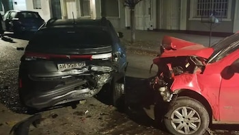 Le robaron el auto a un policía de Morón, escaparon en el vehículo y a las pocas cuadras chocaron