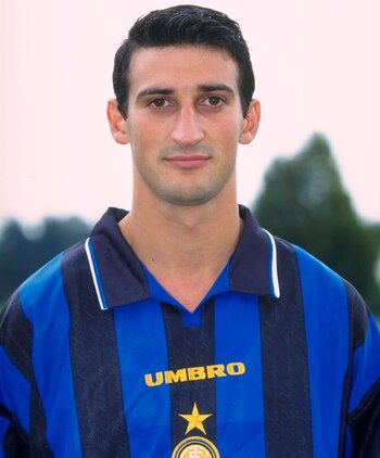 Massimo Tarantino con la camiseta