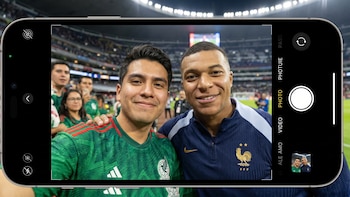 Cómo pedirle a la IA que haga una selfie con tu jugador favorito del Mundial 2026