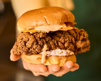 Sándwich de Pollos del Sur, un puesto en el mercado de Prosperidad (Cedida)