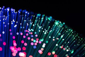 15/02/2021 Imagen en detalle de un cable de fibra óptica
ECONOMIA
TELEFÓNICA