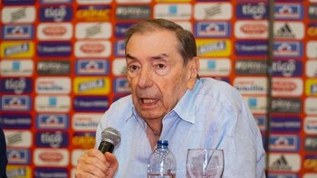 Fuad Char se mostró incómodo