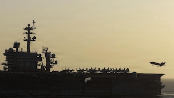 El CENTCOM asegura que no hay una crisis psicológica en el 'Abraham Lincoln' por su largo despliegue en el golfo