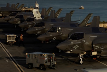 Aviones F-35 a bordo del