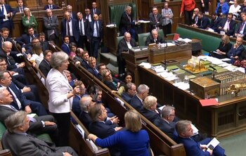 El Parlamento Británico votó una