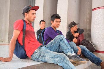 De acuerdo al informe "Caracterización de la Emigración Internacional en Guatemala", la migración reciente ha sido de hombres jóvenes en su mayoría, pero en los últimos años creció la salida del país de mujeres, especialmente entre 2017 y 2018 cuando ascendió el éxodo de mujeres de 15 a 19 años. EFE/Eduardo Torres/Archivo