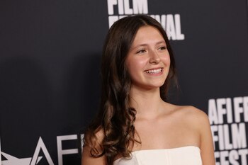 Keeley Karsten interpretará a Leah,