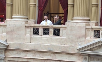 Karina Milei y Sharif Menem siguieron la votación desde el palco del recinto