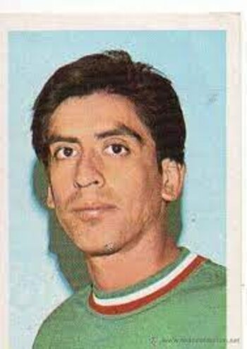 El futbolista fue operado con