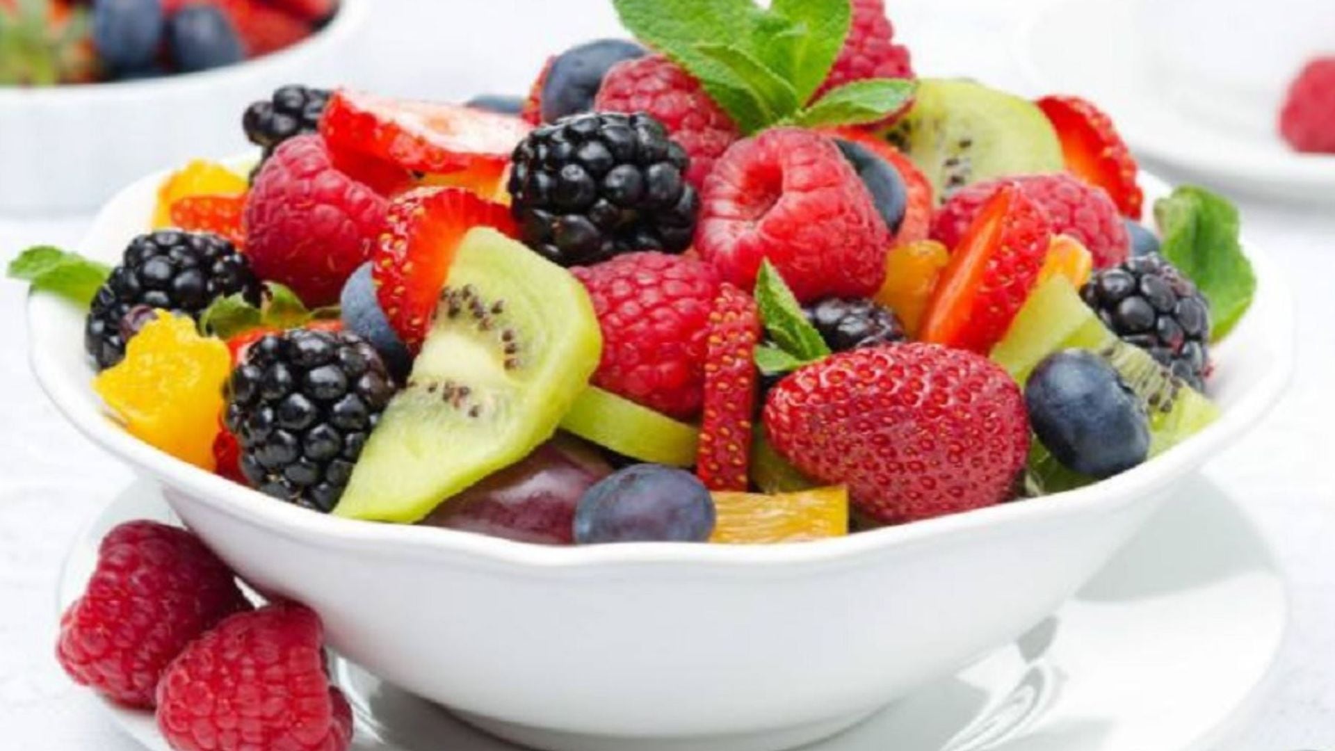 El Minsa sugiere incorporar a la dieta diaria frutas con alto contenido de agua. (Andina)