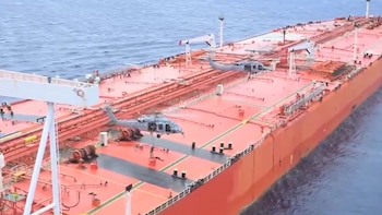 Fuerzas estadounidenses abordaron un petrolero sancionado por transportar crudo iraní en el Océano Índico