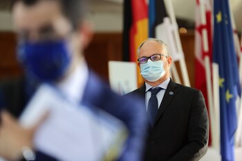 El alcalde de Roma, Roberto