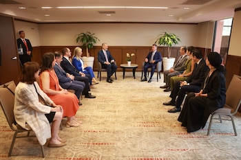 Pablo Lemus recibe al monarca español en Guadalajara