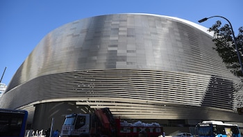 El Supremo rechaza un recurso del Real Madrid y mantiene viva la causa vecinal contra los conciertos del Bernabéu