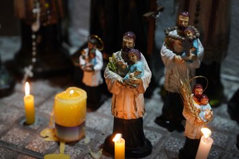 Misa, bendiciones, música y fuegos