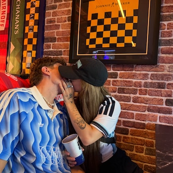 La cantante viajó junto al streamer Marcos Giles y mostró imágenes de Miami y del Kansas City Stadium
