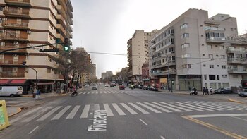 Avenida Rivadavia y Dolores, en