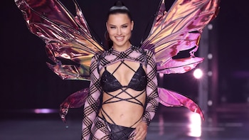 Adriana Lima es otra de las modelos mejores pagadas de Victoria’s Secret.
