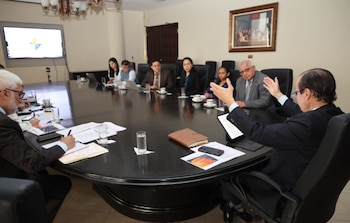 Reunión de seguimiento con representantes de la Alianza Solar Internacional (ISA) para tratar de avanzar en la implementación del Marco de Asociación País (CPF). (Cancillería)