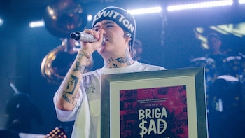 Junior H recibe reconocimiento por