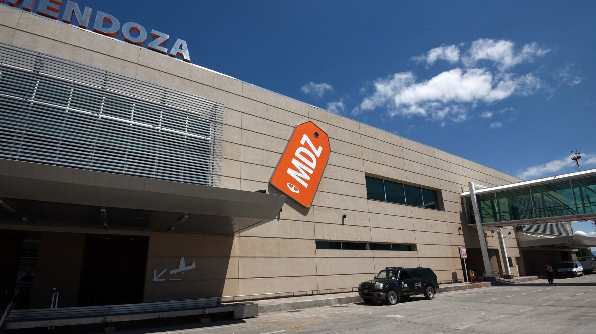 El aeropuerto de Mendoza es una de las terminales con mayor urgencia de ampliación (Télam)