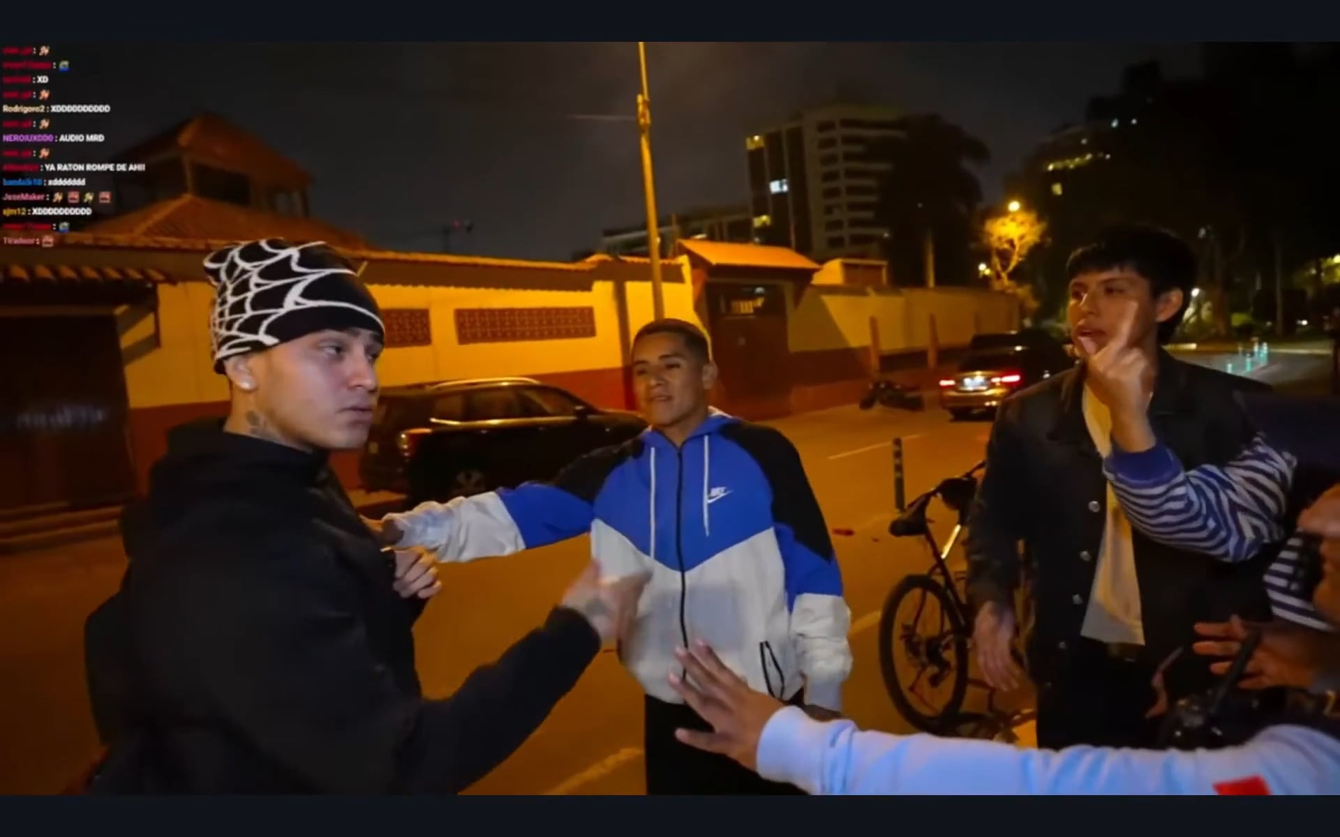 Video desmiente a Cristorata y muestran que streamer golpeó primero a joven en Miraflores