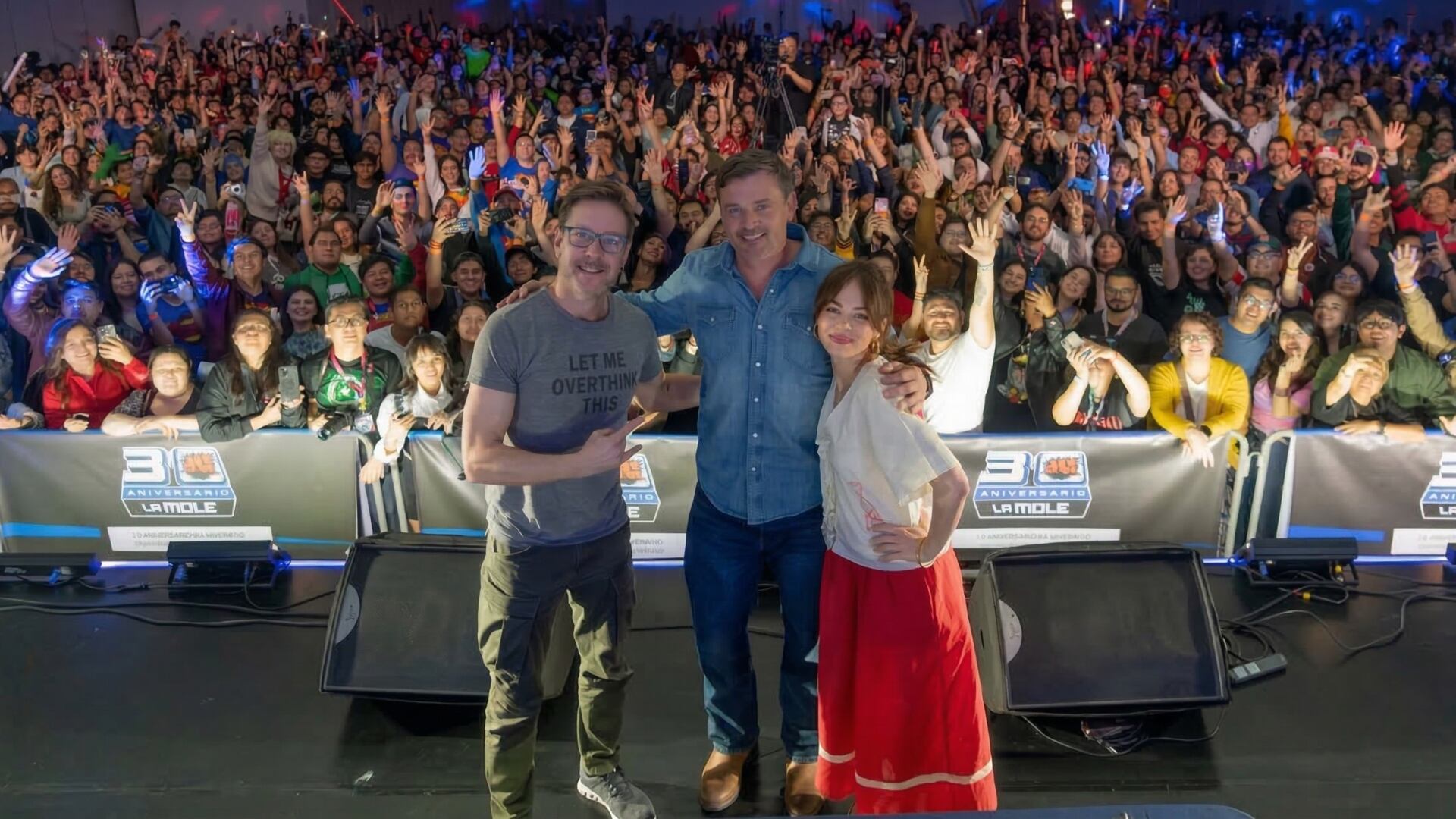 Kristin Kreuk y Michael Rosenbaum destacaron la amistad forjada en la década de trabajo compartido durante la grabación de Smallville(@lamolemx / Instagram)