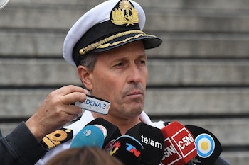 El entonces vocero de la Armada, Enrique Balbi, en uno de sus informes diarios durante la búsqueda del ARA San Juan (Foto: José Romero/ EF)