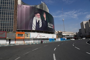 Un cartel con la imagen