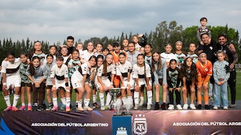 Platense se consagró campeón del torneo femenino Sub 12 en una jornada histórica: venció 4-1 a Vélez y levantó el primer trofeo de la categoría