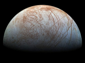 Europa, una luna helada de Júpiter cuyo océano subterráneo podría albergar vida extraterrestre (NASA/JPL-Caltech/SETI Institute)