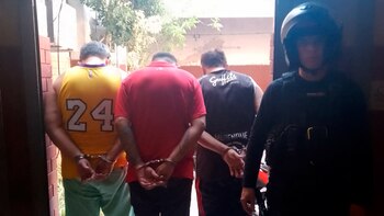 Detuvieron a cuatro personas en