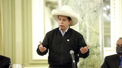Pedro Castillo, al igual que Alberto Fujimori, pidió al Congreso una pensión de S/15.600