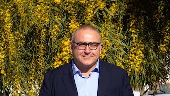 Detenido Pere Albó, exalcalde de Sant Feliu de Guíxols (Girona) de 54 años, por masturbarse en la piscina de un hotel frente a menores