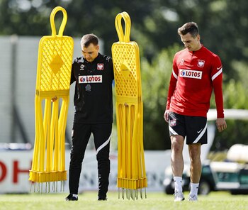 Debido a su función entabló