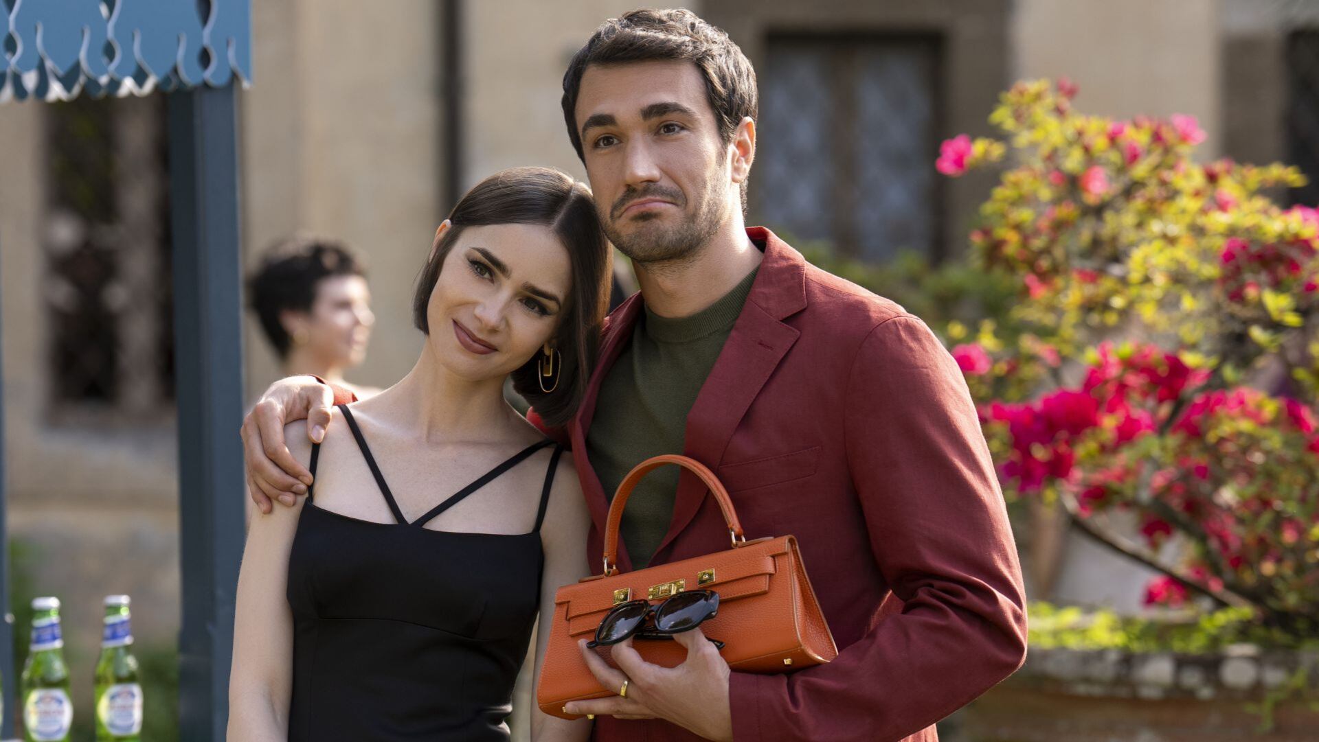 El creador de la serie, Darren Star, detalla cómo el viaje de Emily la ayuda a comprender dónde está su verdadero hogar (Netflix)