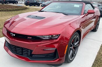 Un Chevy Camaro 2SS Convertible