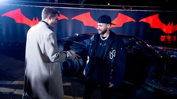 Neymar junto a Robert Pattinson,