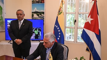 Díaz-Canel asegura que médicos y rescatistas cubanos permanecerán en Venezuela "el tiempo que sea necesario"