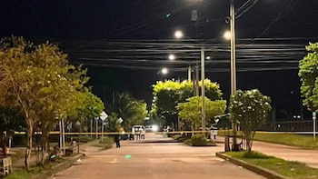 Carro de hamburguesas fue usado en un atentado con explosivos que malfuncionó en el Guaviare: otro artefacto fue controlado por las autoridades