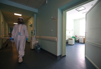 Ómicron provocó menos hospitalizaciones (REUTERS/Kirill