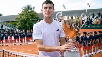 Juan Manuel Cerúndolo, campeón en Bordeaux: logró el título tras una batalla en la final y quedó al borde del Top 50
