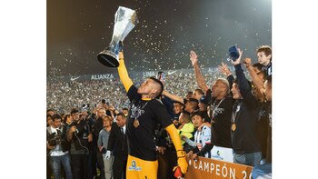 Alianza Lima logró un bicampeonato