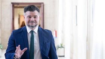 Rufián dice que Bustinduy es